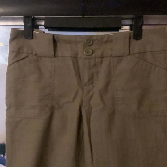 Gap pants size 2. Design is Gap Stretch. - Picture 2 of 6